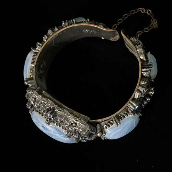 VTG Renaissance Revival Unsigned Hinged Cuff Bracelet; Selro Inspired - Picture 8 of 11